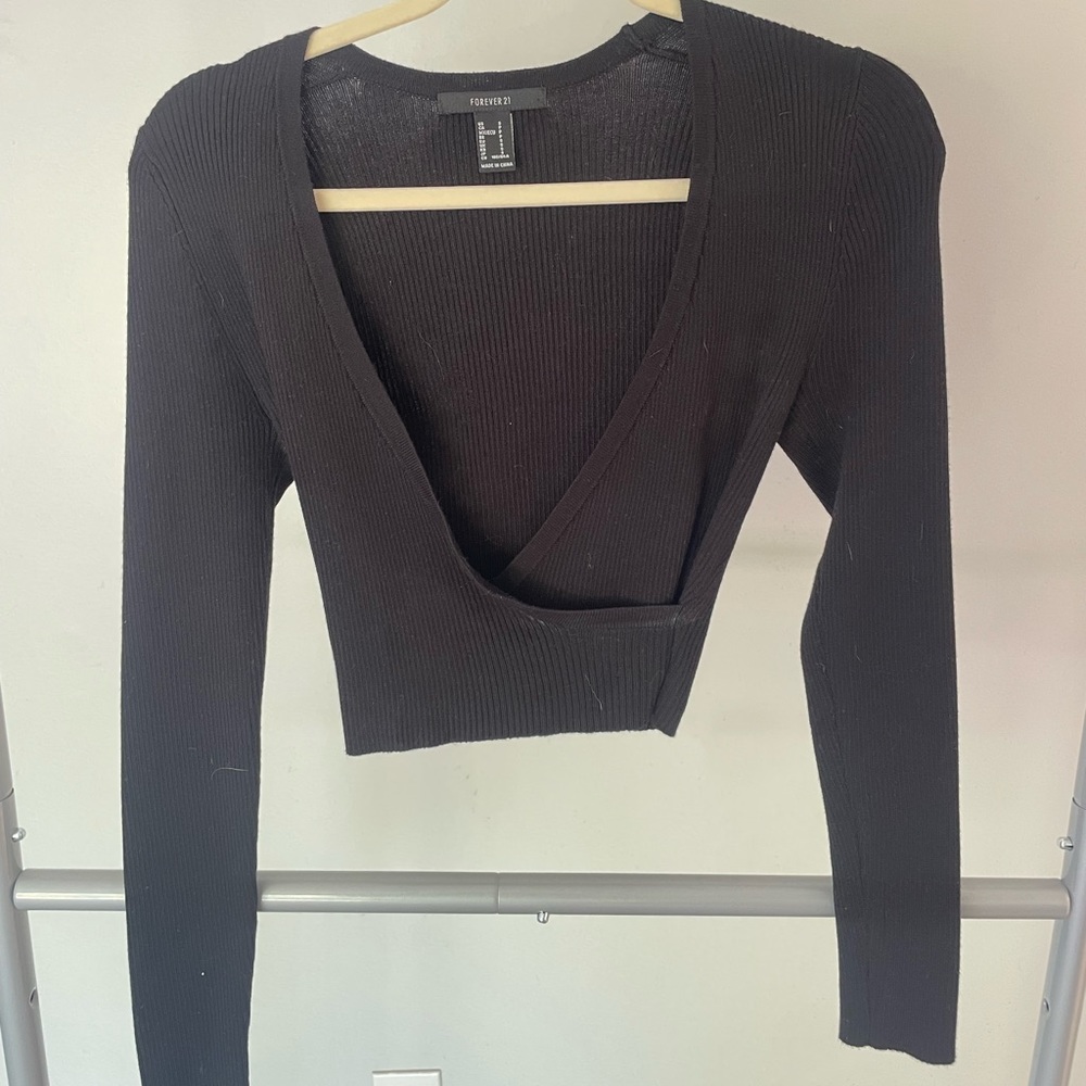 Forever 21 low cut long sleeve